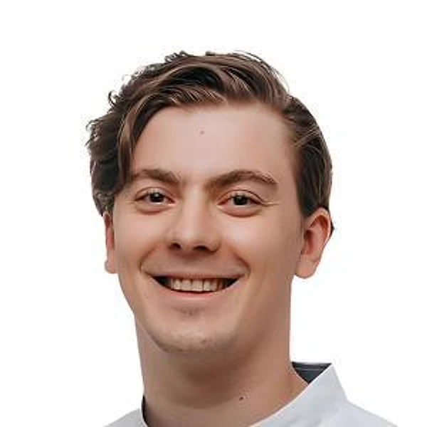 Коротеев Максим Николаевич — Стоматолог-хирург, Стоматолог, Стоматолог-имплантолог, Омск