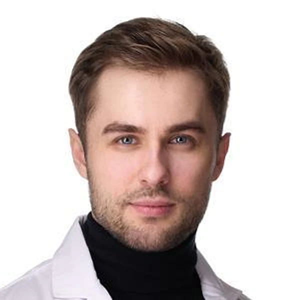 Чуверков Александр Валерьевич — Пластический хирург, Москва