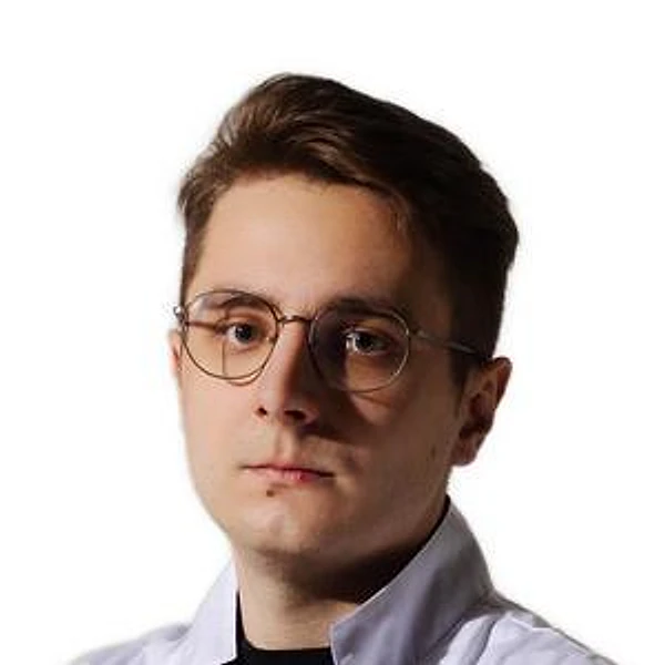 Загуменников Антон Валентинович — Стоматолог-хирург, Владивосток