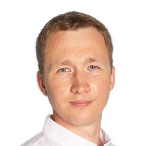 Юнусов Роман Ринадович — Стоматолог, Иркутск
