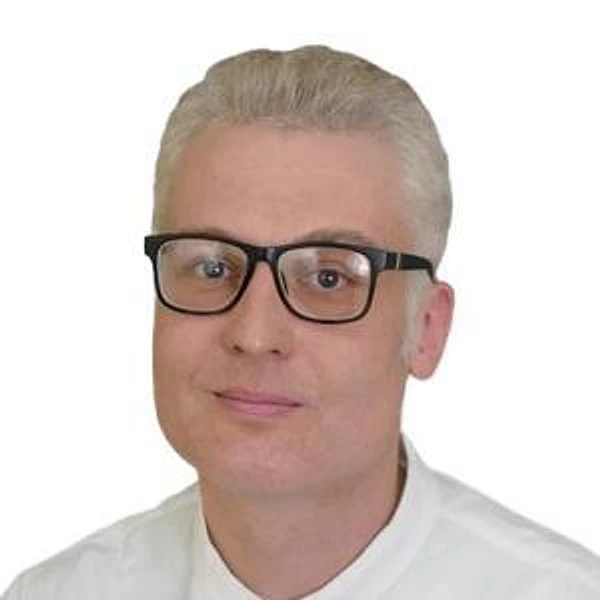 Батугин Артем Александрович — Терапевт, Москва