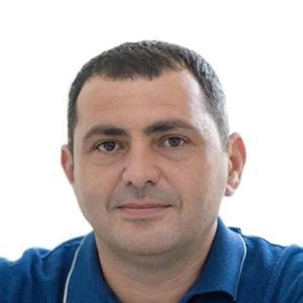 Шушанов Эдуард Элизбарович — Стоматолог-ортодонт, Белореченск