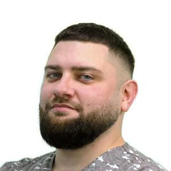 Мишанин Денис Евгеньевич — Стоматолог, Тула