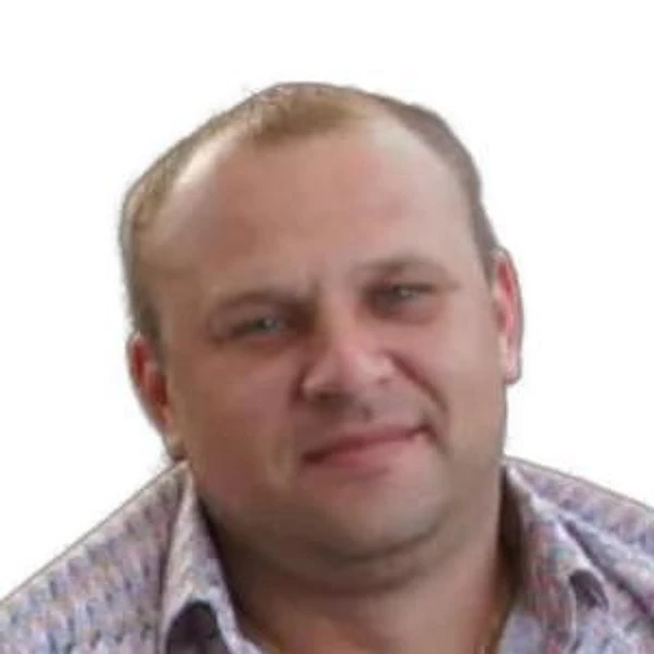 Шадрин Максим Владимирович — Стоматолог, Азов