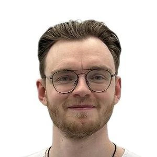Гусев Владислав Андреевич — Стоматолог, Детский стоматолог-хирург, Стоматолог-хирург, Тюмень