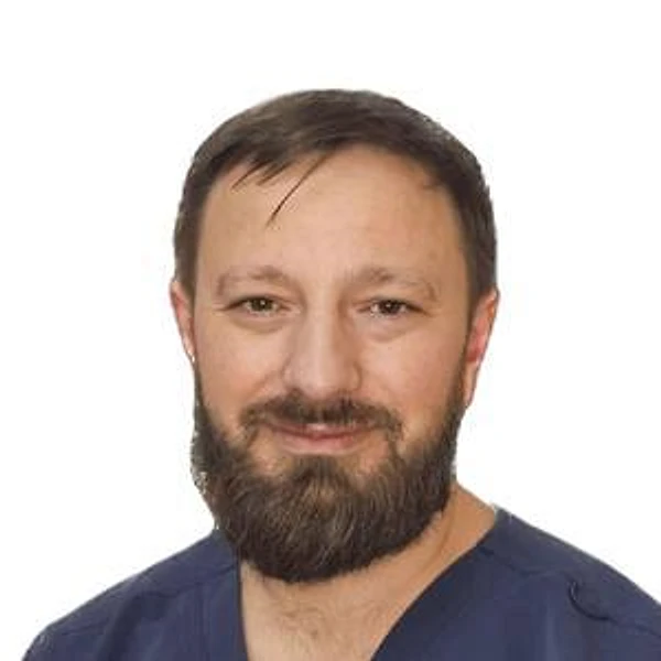 Мирзаханян Артур Самвелович — Стоматолог-имплантолог, Детский стоматолог-хирург, Стоматолог-ортопед, Стоматолог-хирург, Ростов-на-Дону
