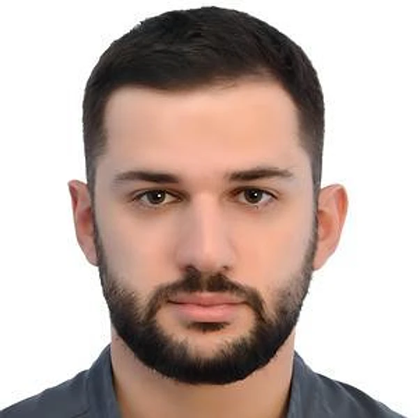 Мирзоян Артем Артурович — Стоматолог, Стоматолог-имплантолог, Стоматолог-хирург, Москва