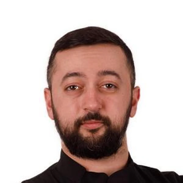 Гасымов Роман Русланович — Стоматолог, Брянск