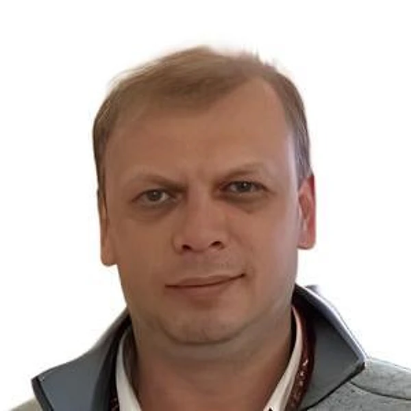 Новиков Дмитрий Сергеевич — Торакальный хирург, Саратов