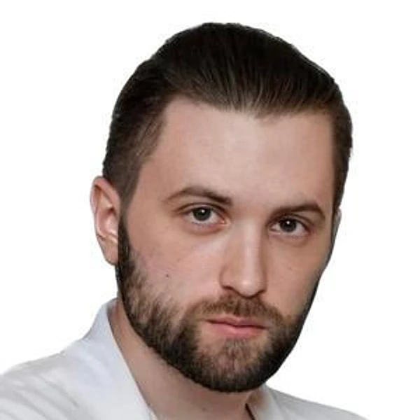 Некрасов Роман Анатольевич — Сосудистый хирург (ангиохирург), Москва