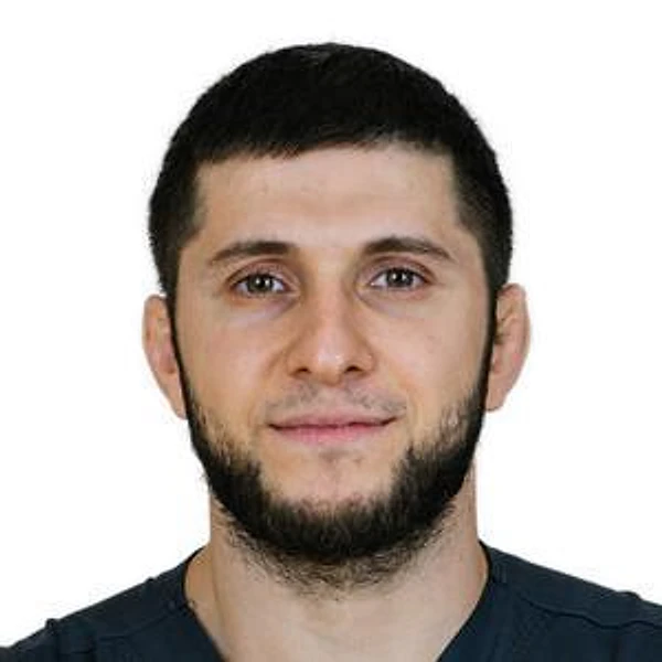 Магомедов Эседулла Жейрулаевич — Стоматолог-имплантолог, Казань