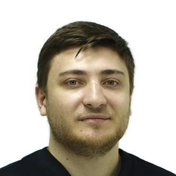 Луев Астемир Эдуардович — Стоматолог-хирург, Москва