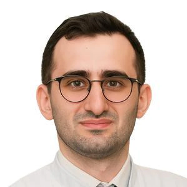 Абышов Камран Аразович — Офтальмолог (окулист), Детский офтальмолог, Санкт-Петербург