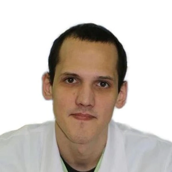 Зинов Илья Николаевич — Хирург, Южно-Сахалинск