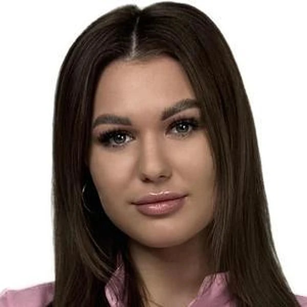 Песнева Арина Александровна — Стоматолог, Омск