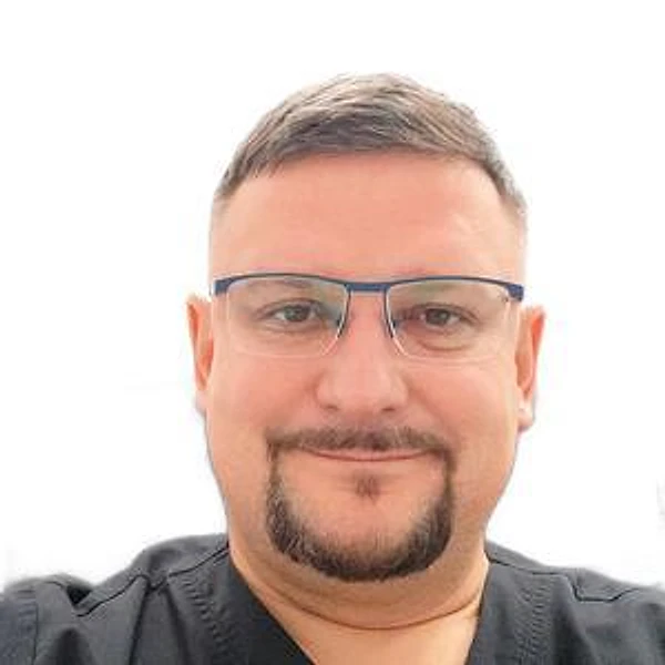 Довбета Игорь Владимирович — Флеболог, Хирург, Кемерово