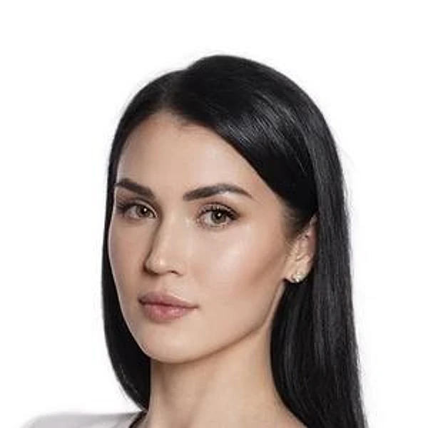 Иванюк Марина Александровна — Врач-косметолог, Москва