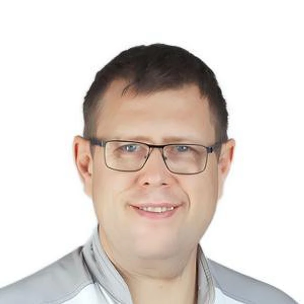 Мозголин Эдуард Юрьевич — Стоматолог-хирург, Чита