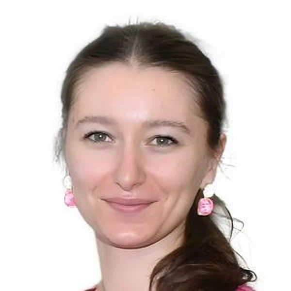 Иругова Назират Мусаевна — Акушерка, Мурманск