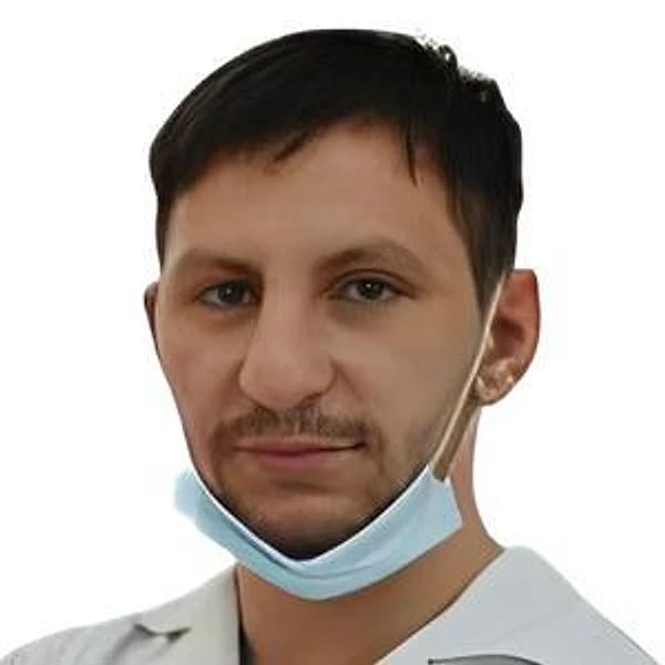 Товмасян Айк Оганесович — Стоматолог, Иркутск