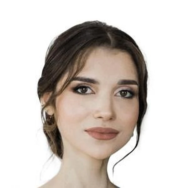Аджигитова Элина Ренатовна — Челюстно-лицевой хирург, Новосибирск