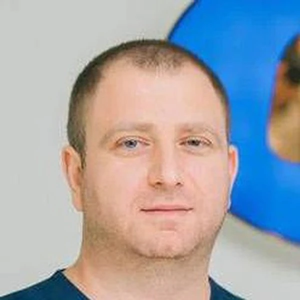 Беньяминов Григорий Эдуардович — Стоматолог, Стоматолог-хирург, Новороссийск