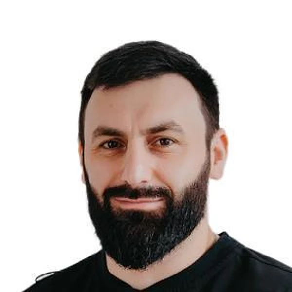 Ахмедов Арсен Рамизович — Стоматолог, Детский стоматолог-хирург, Киров