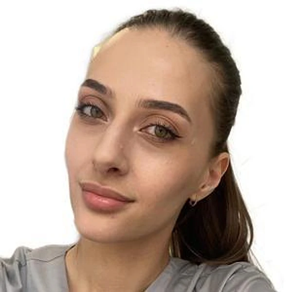 Тотаева Зарина Казбековна — Стоматолог, Москва