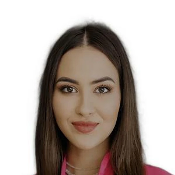 Валитова Карина Руслановна — Стоматолог, Детский стоматолог, Пародонтолог, Стоматолог-гигиенист, Стоматолог-эндодонтист, Екатеринбург