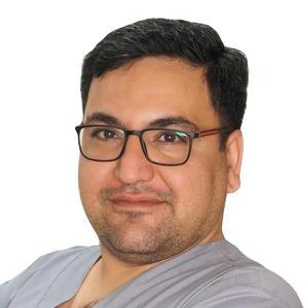 Тавасоли Амир — Стоматолог-ортопед, Санкт-Петербург