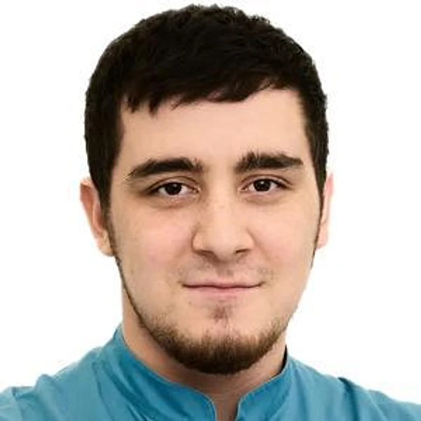 Абдуллаев Амир Арсенович — Стоматолог, Санкт-Петербург