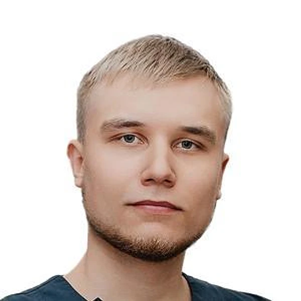 Шелопугин Максим Евгеньевич — Стоматолог, Чита