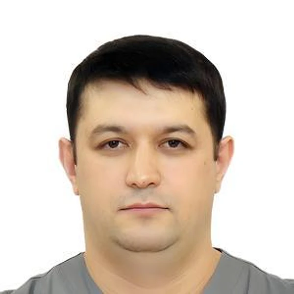 Дустов Акмал Адхамович — Хирург, п. Шаховская