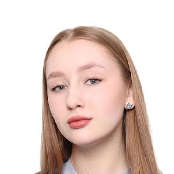 Кирчук Ксения Кирилловна — Стоматолог-гигиенист, Уссурийск