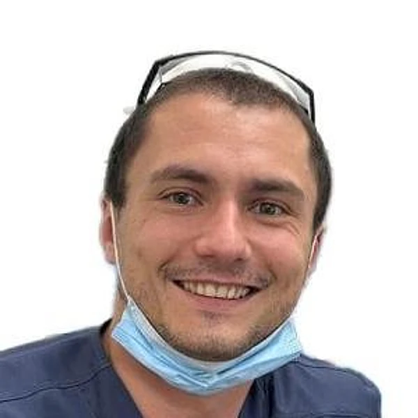 Довганюк Иван Евгеньевич — Детский стоматолог, Луганск