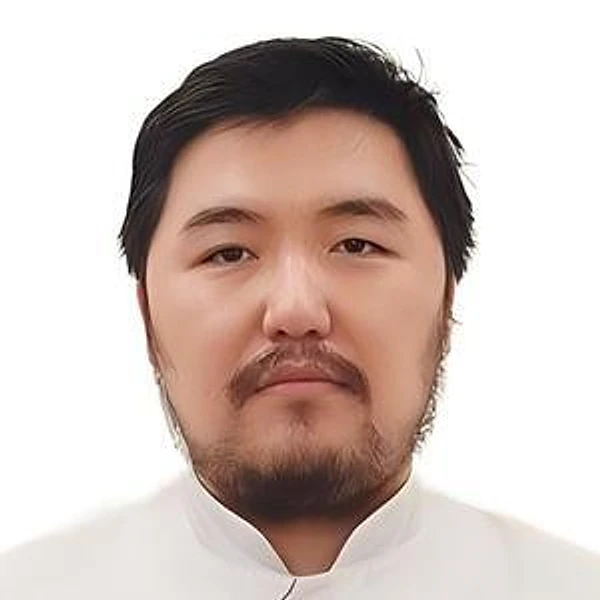 Каретников Ньургун Владимирович — Педиатр, Москва