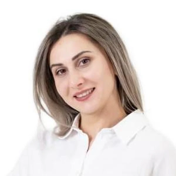 Халилова Лариса Магомедовна — Стоматолог-ортодонт, Детский ортодонт, Махачкала