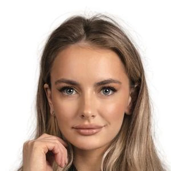 Логинова Яна Евгеньевна — Врач-косметолог, Архангельск