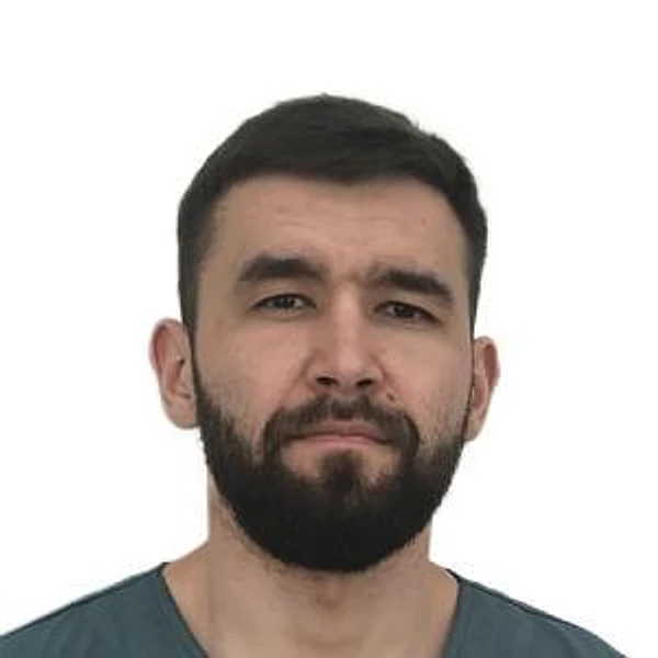 Хальветов Эльнур Нурридинович — Стоматолог, Ялта