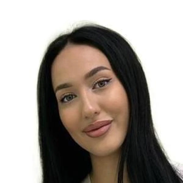 Нигметуллова Аделя Алмазовна — Стоматолог-гигиенист, Ульяновск