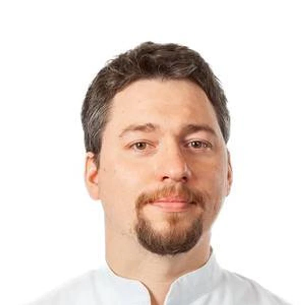 Погребняк Кирилл Николаевич — Нейрохирург, Екатеринбург