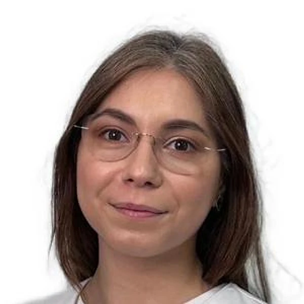 Курбанова Марина Низамиевна — Оптометрист, Санкт-Петербург