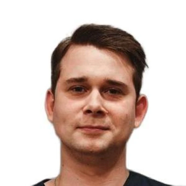 Латухин Даниил Олегович — Стоматолог, Псков