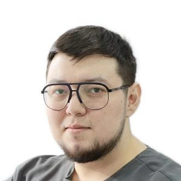 Ашакаев Арслан Джамалдинович — Стоматолог-ортодонт, Сургут