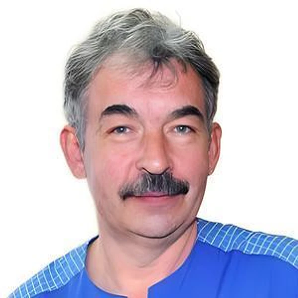 Шаповалов Евгений Эдуардович — Торакальный хирург, Ростов-на-Дону
