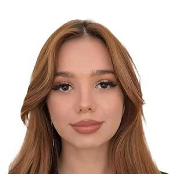 Эюбова Эсмира Намиговна — Стоматолог, Красноярск