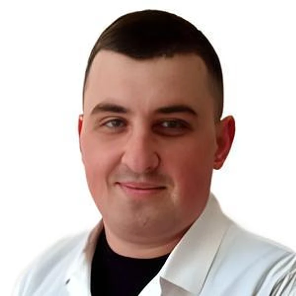 Колесник Иван Олегович — Стоматолог, Харцызск