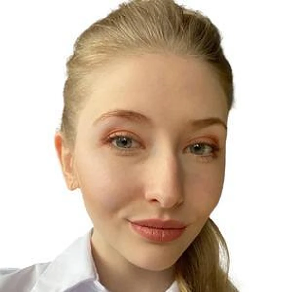 Лучникова Полина Олеговна — Стоматолог-гигиенист, Екатеринбург