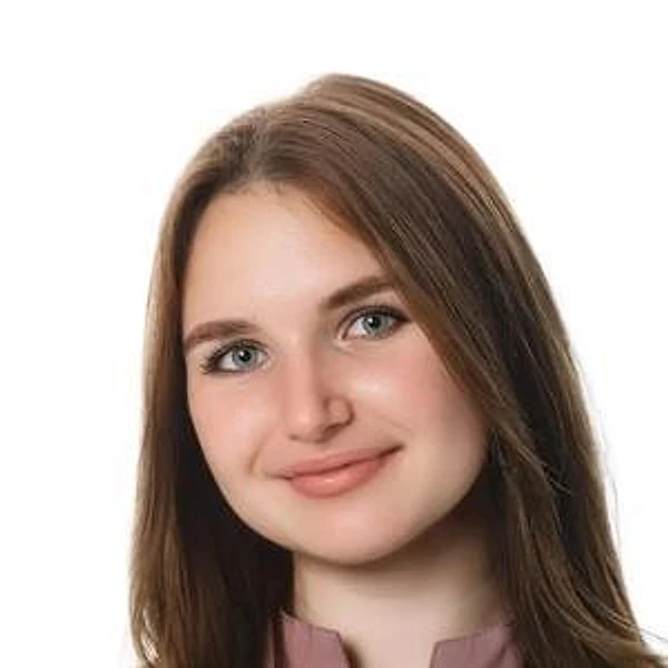 Садовникова Арина Эдуардовна — Стоматолог, Клин