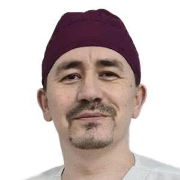 Хабибуллин Артур Фанавиевич — Офтальмолог (окулист), Детский офтальмолог, Офтальмолог-хирург, Сургут